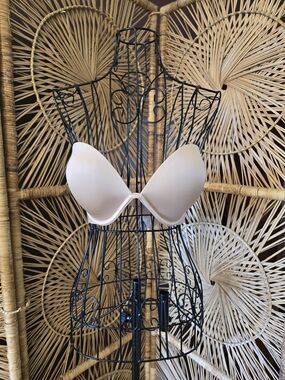 Victoria's Secret 38C Nude Strapless Bra